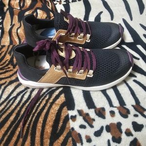 Wailuku Sneaker (Women)OluKai size 7.5